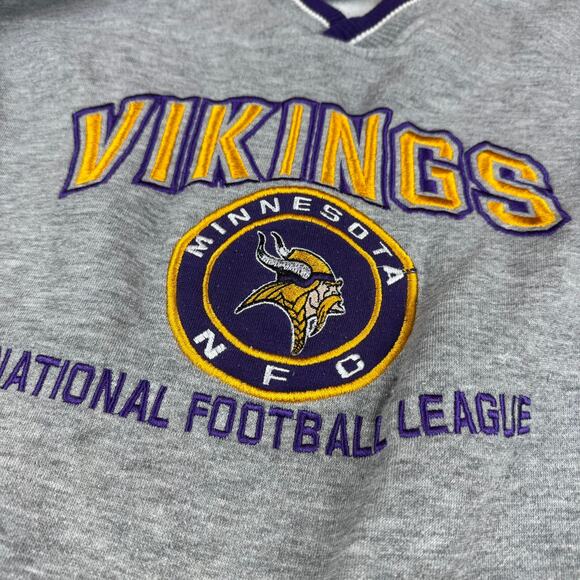 Vintage Lee Sport Minnesota Vikings Sweatshirt - XL - Picture 5 of 7